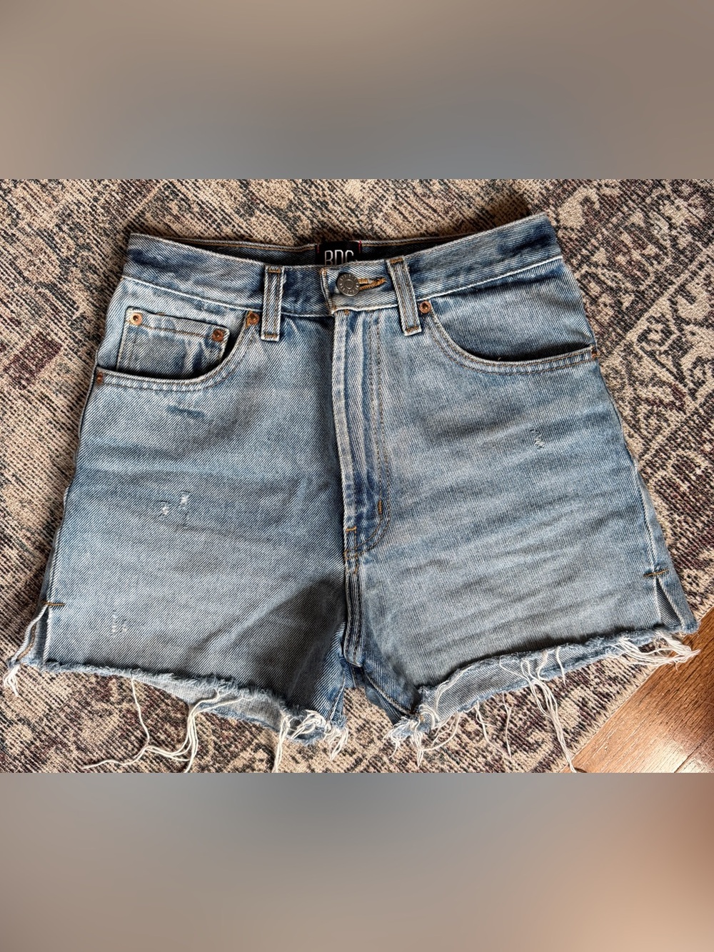 BDG Urban Outfitters Girlfriend High Rise Distressed Denim Shorts Size 24